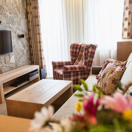 Kukucka Mountain View Apartament *